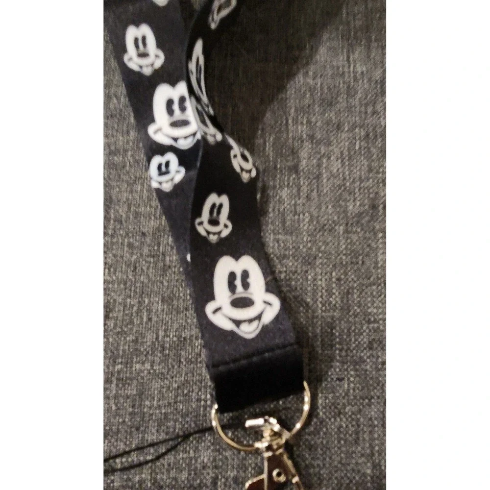 Disney MICKEY MOUSE Pin Trading Neck lanyard Trades ID badge keys BRAND NEW 00-k